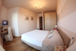 Desk, free cots/infant beds, free WiFi, bed sheets