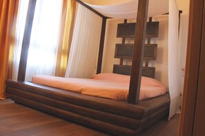 Standard Apartment (for 4 people) | Desk, free cots/infant beds, free WiFi, bed sheets - Bombyx Inn (Bergamo)