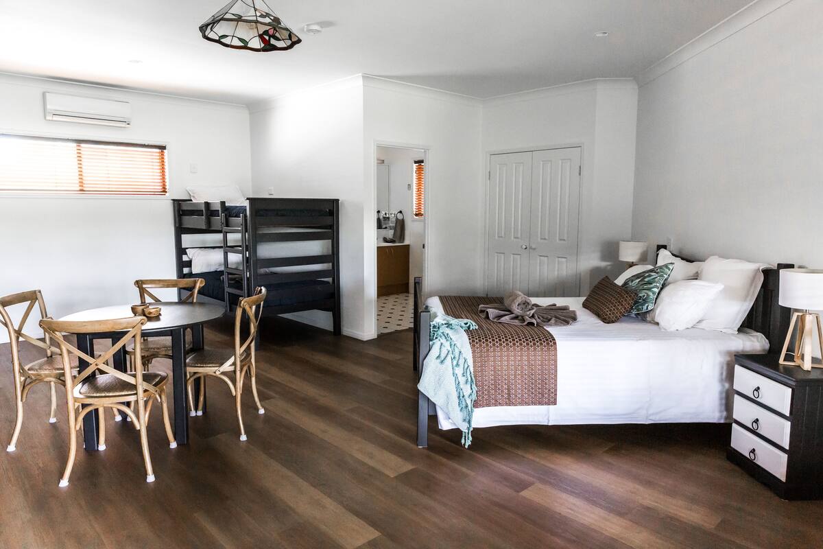 Chambre Familiale, non-fumeurs (Family Room - Sleeps 6)