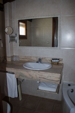 Single Room | Bathroom - Hotel La Villa (Requena)