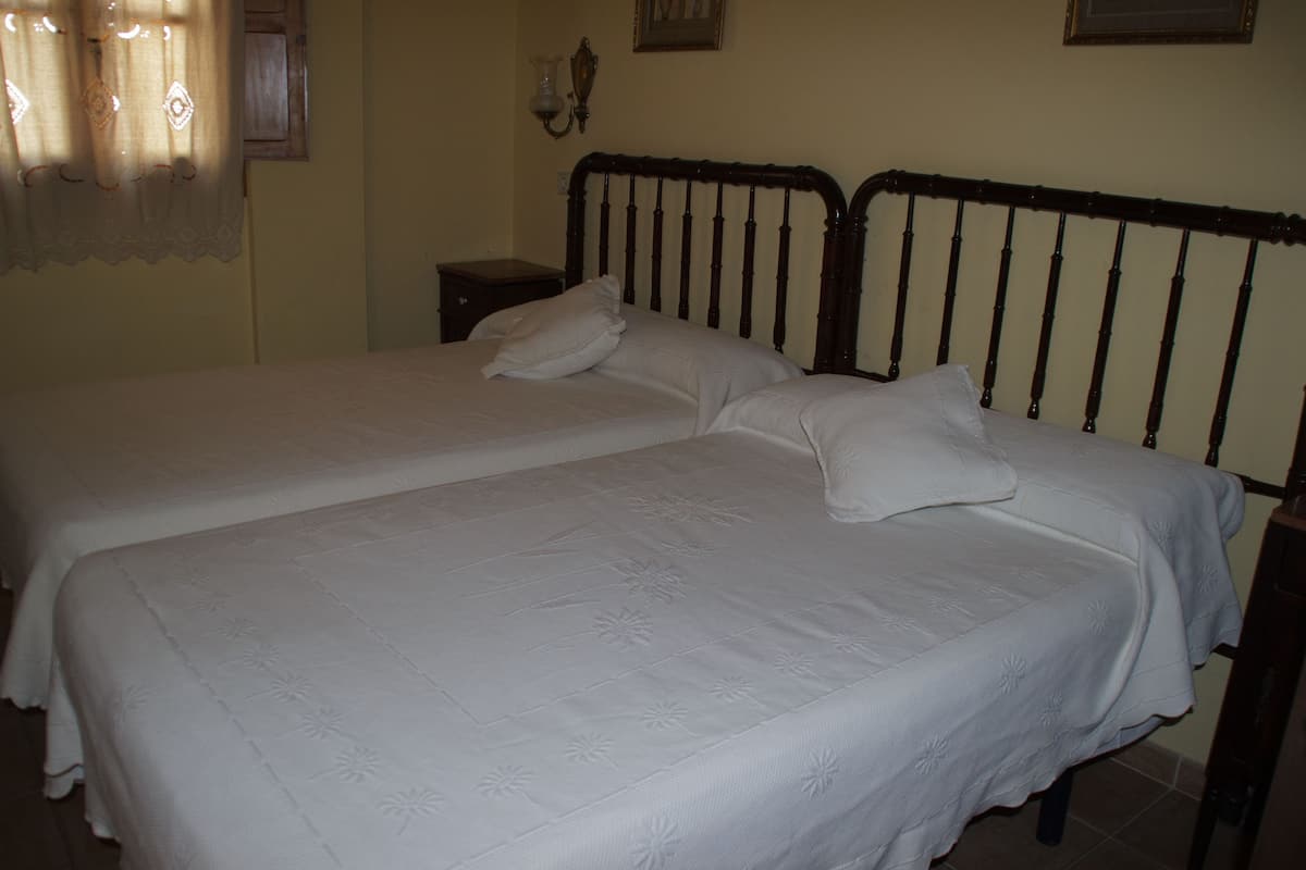 Doppelzimmer | Kostenlose Babybetten, Zustellbetten, kostenloses WLAN