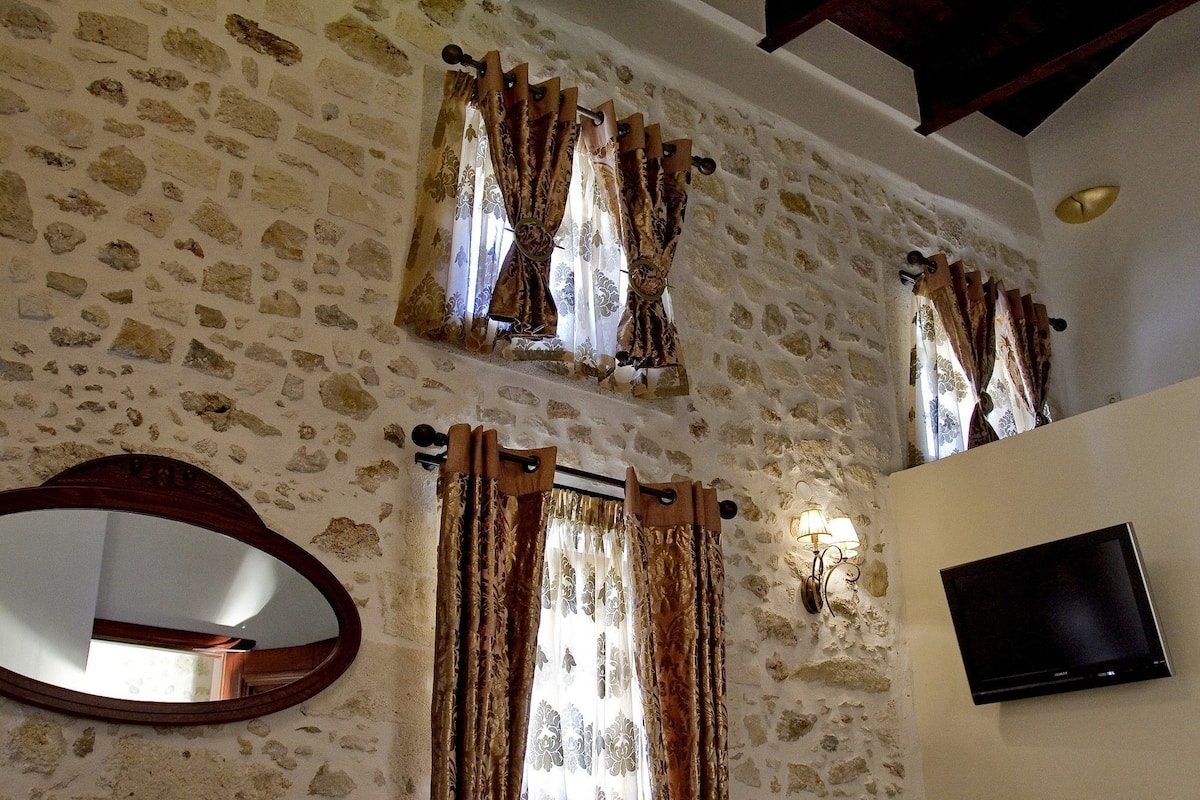 premium bedding, select comfort beds, in-room safe