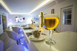 Bar (on property) - Hotel Piedra Paloma (Estepona)