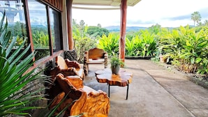 BBQ/picnic Area - Tupa Hotel (Hanga Roa)