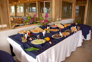 Free daily self-service breakfast  - Tupa Hotel (Hanga Roa)