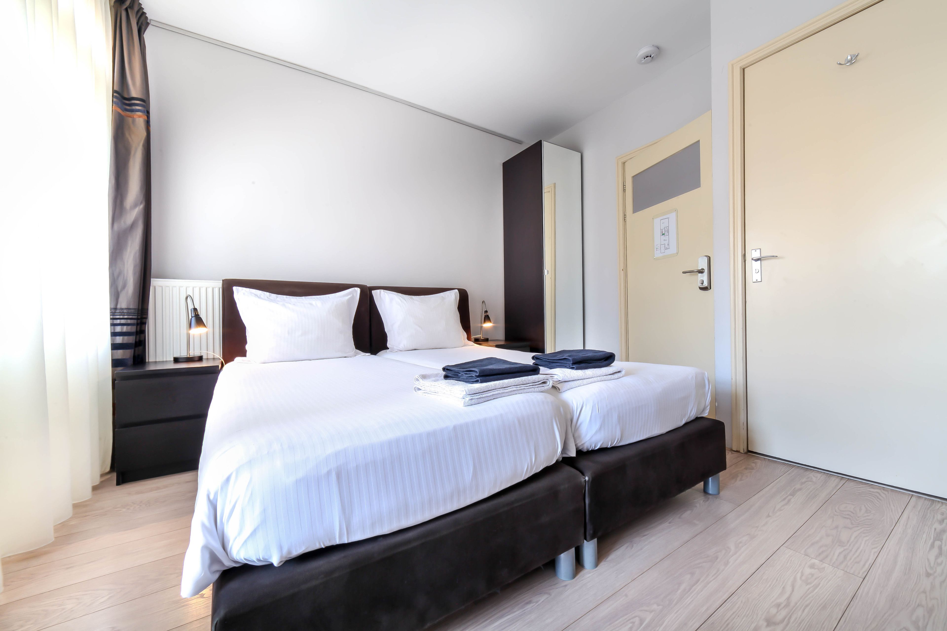 Studio, Balcony | Down comforters, minibar, in-room safe, desk