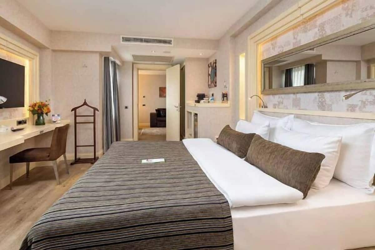 1 Schlafzimmer, Minibar, Zimmersafe, Schreibtisch