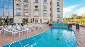 Indoor pool, outdoor pool, sun loungers