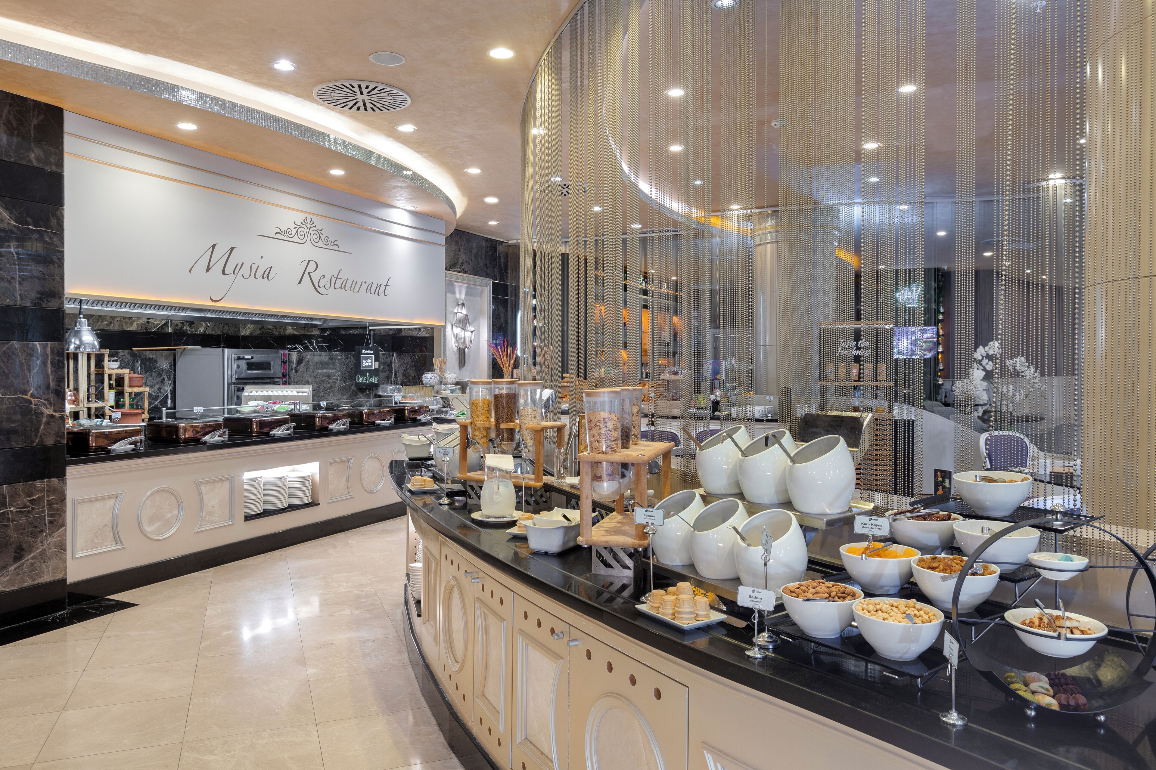 daily buffet breakfast (eur 25 per person)