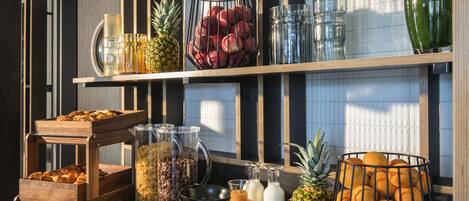 Petit déjeuner continental compris tous les jours