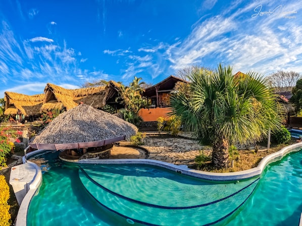 Outdoor pool, open 7:00 AM to 10:00 PM, sun loungers - Hacienda Puerta Del Cielo Ecolodge & Spa (Nandasmo)