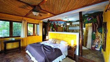 Studio trăng mật, 1 giường cỡ king | Bộ trải giường bằng vải cotton Ai Cập, bộ đồ giường cao cấp, minibar