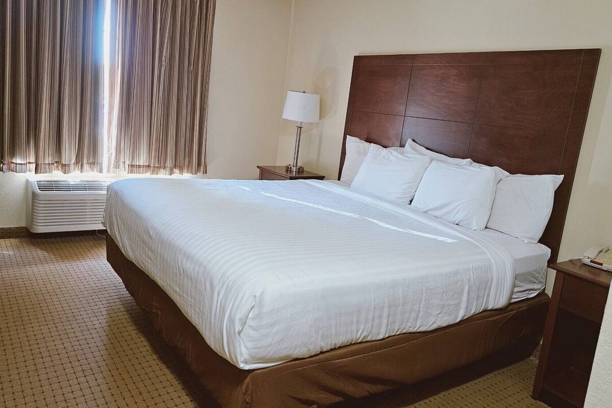 in-room safe, desk, laptop workspace, iron/ironing board