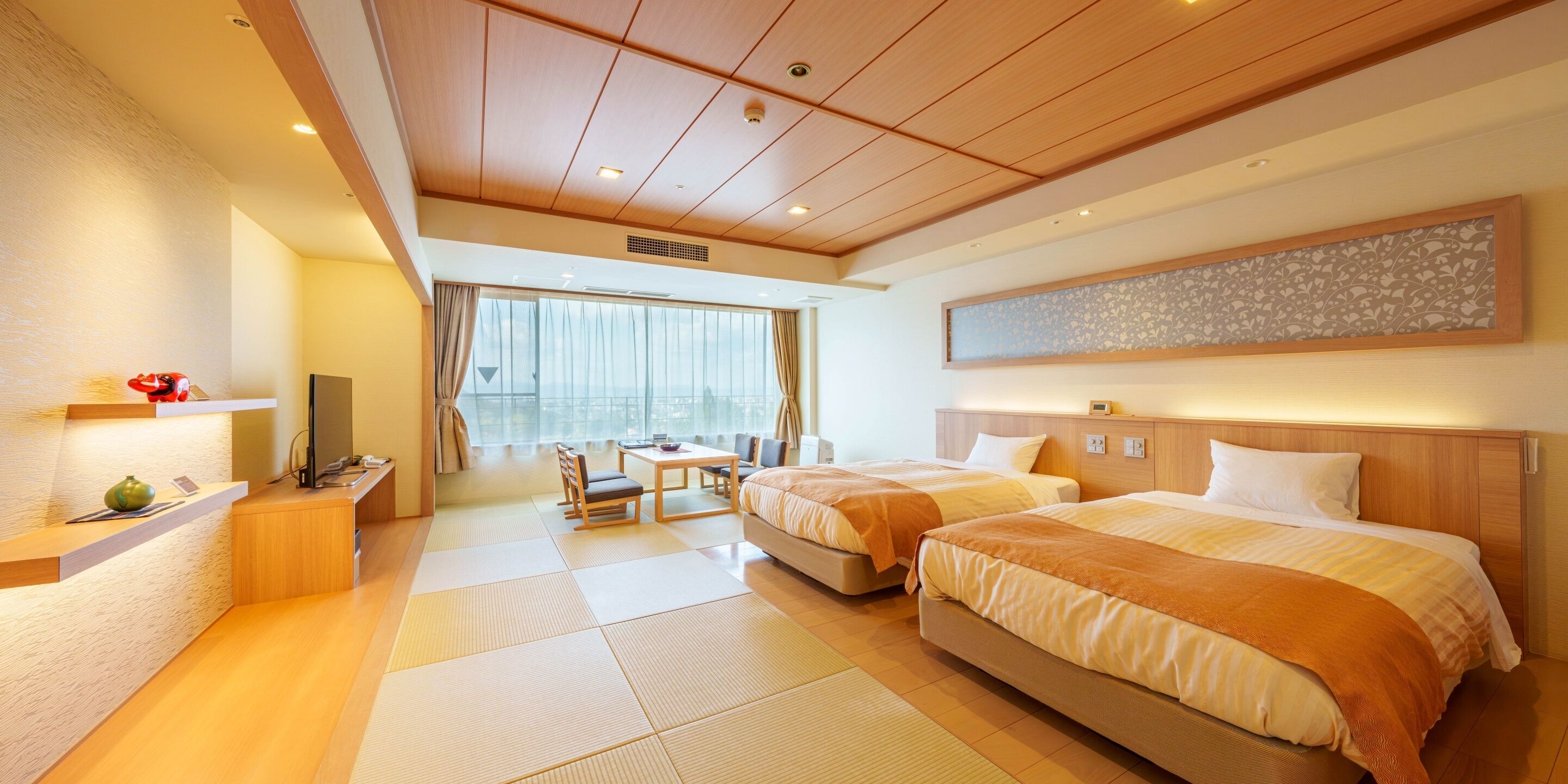 In-room safe, free WiFi