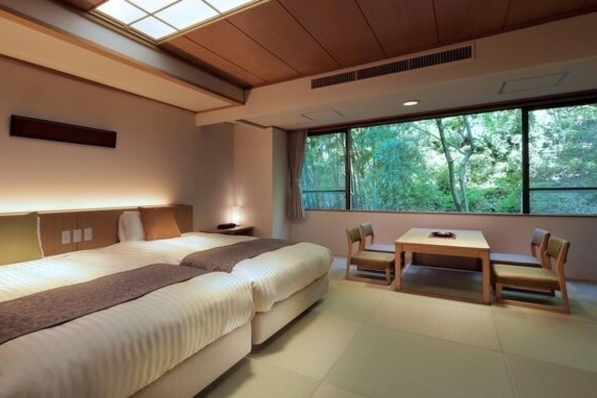 Rom i japansk stil, ikke-røyk (Suzakutei, Japanese-style with bed) | Safe på rommet, wi-fi (inkludert) og sengetøy