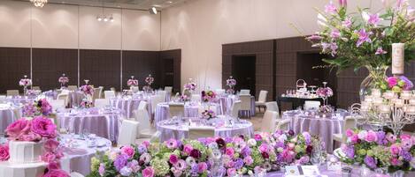 งานแต่งงานในร่ม