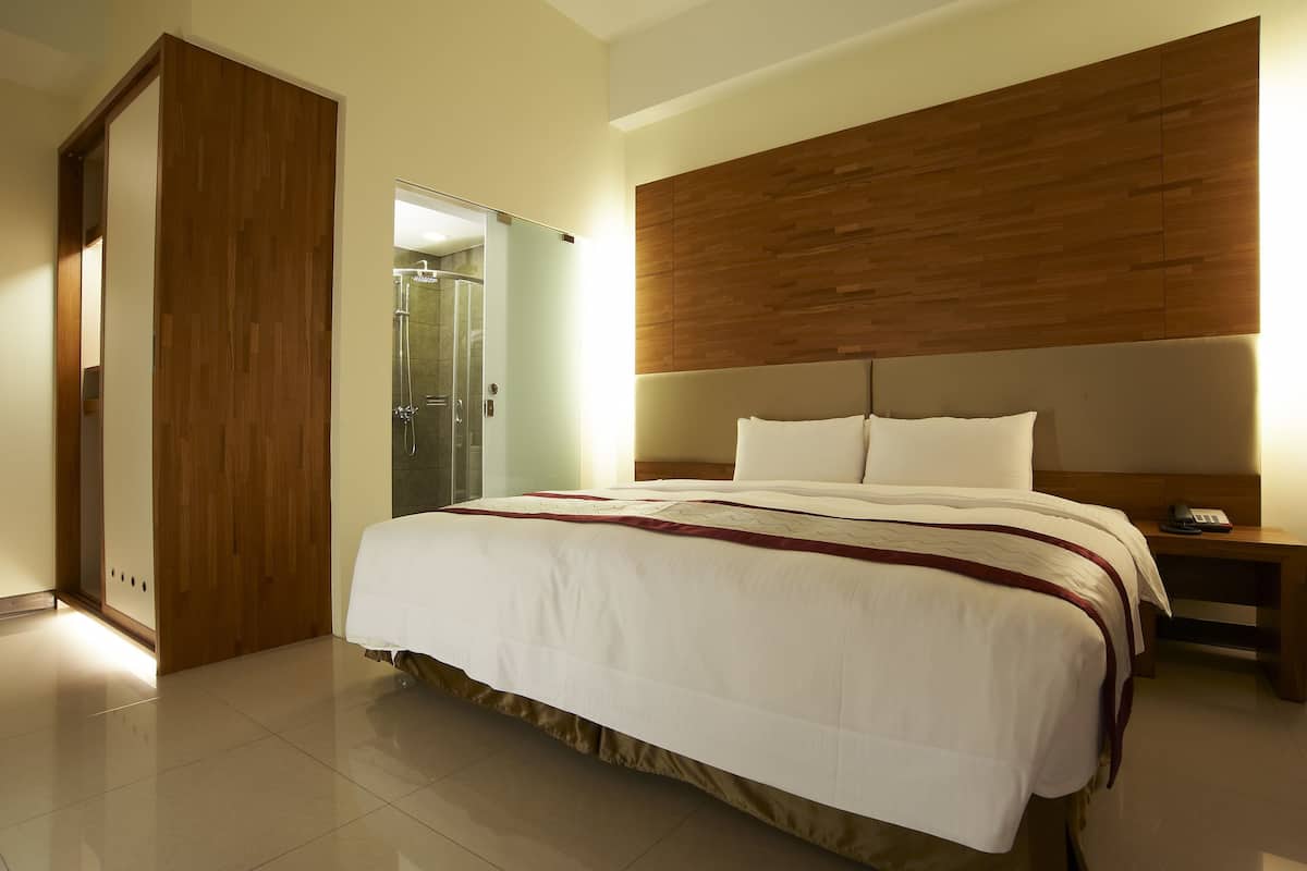 Standard Room | Blackout drapes, free WiFi, bed sheets