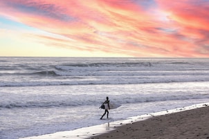 Surfing/boogie boarding