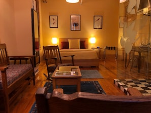 Double Room, Ensuite, River View (Room 02) | 1 bedroom - Hotel Frederick (Boonville)