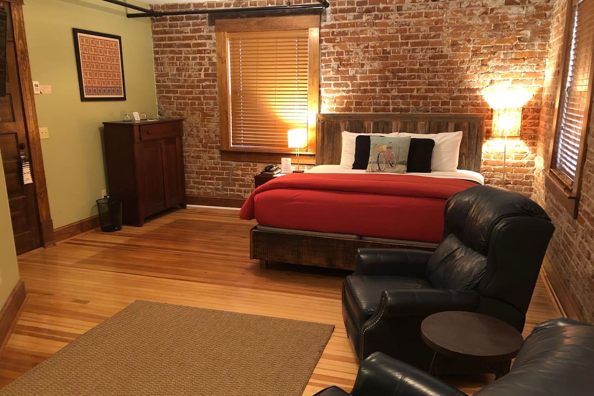 Double Room, Ensuite, River View (Room 31) | 1 bedroom