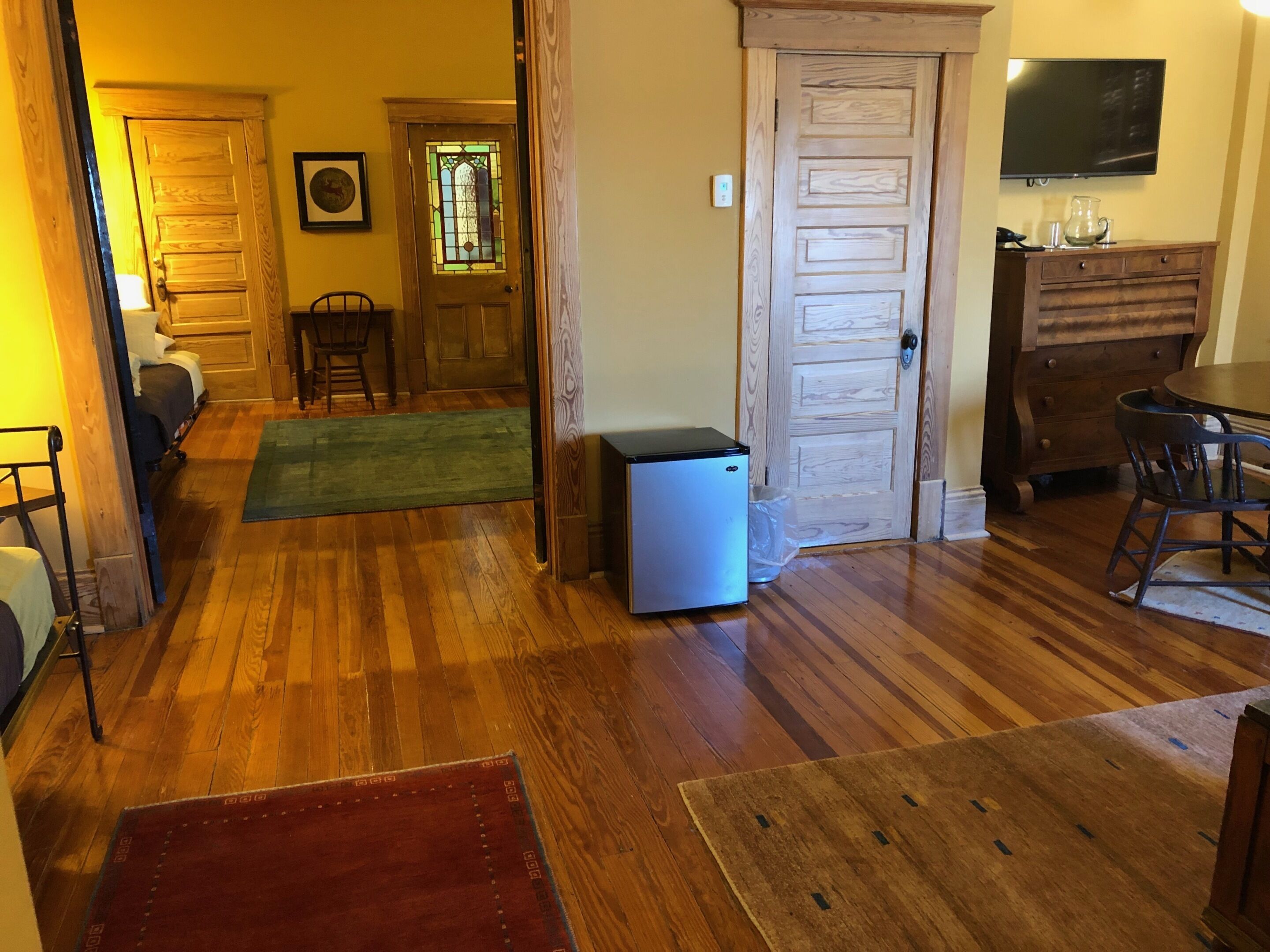 suite, ensuite, river view (room 11) | 1 bedroom