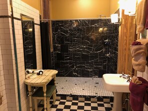 Double Room, Ensuite (Room 03) | Bathroom - Hotel Frederick (Boonville)