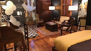 Double Room, Ensuite, River View (Room 14)