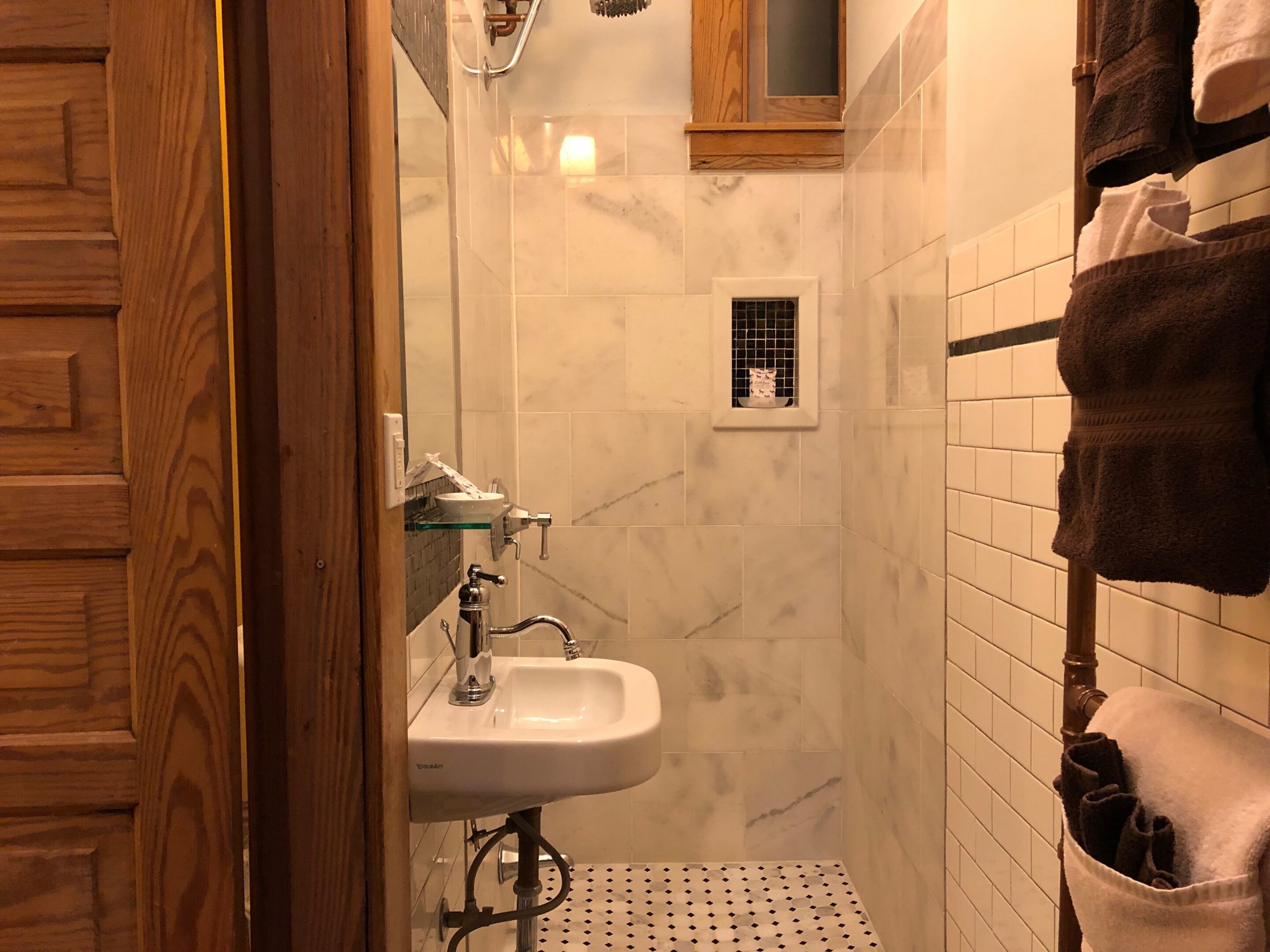 double room, ensuite, city view (room 18) | 1 bedroom