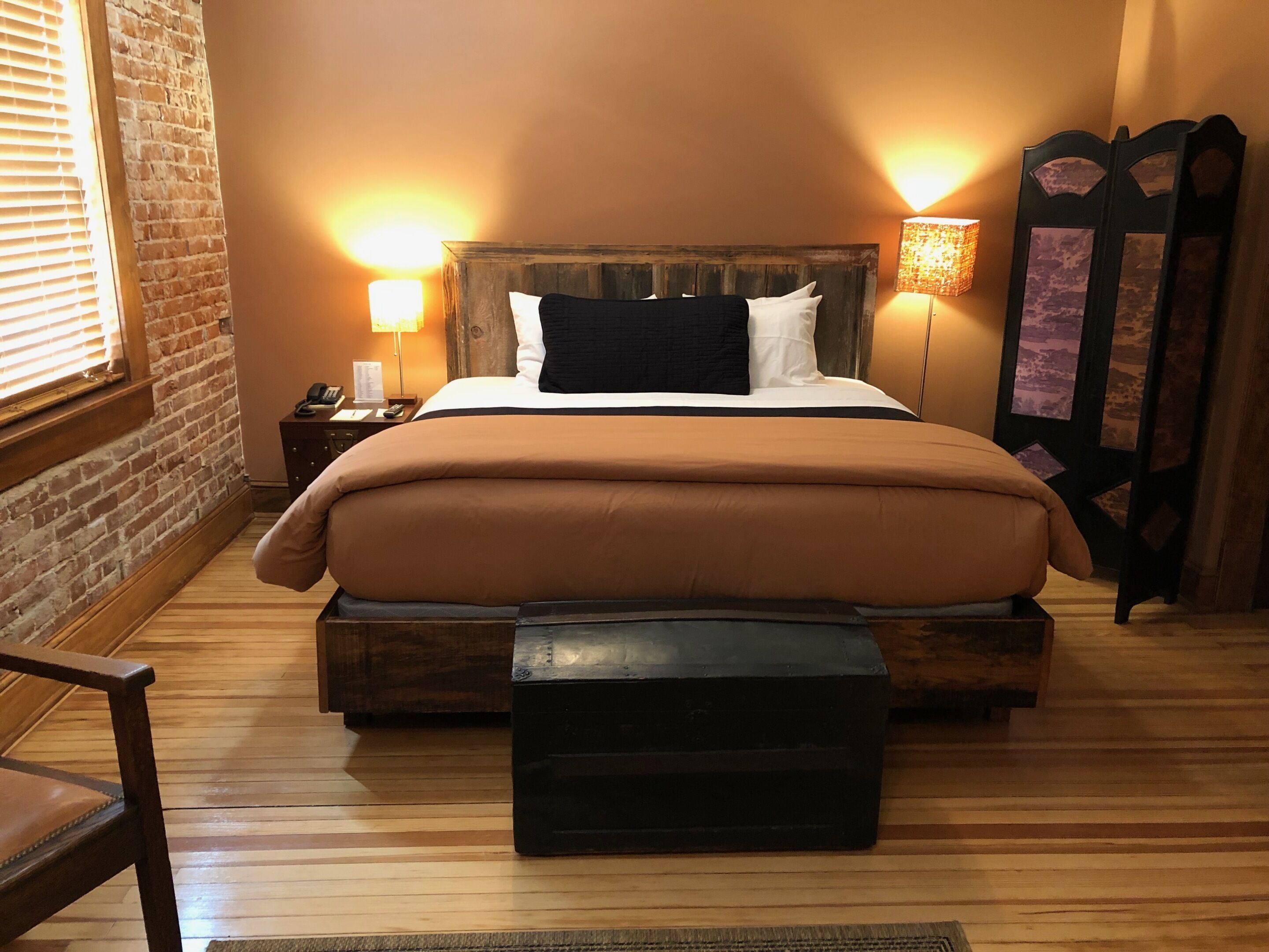 double room, ensuite, river view (room 29) | 1 bedroom