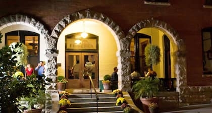Hotel Frederick