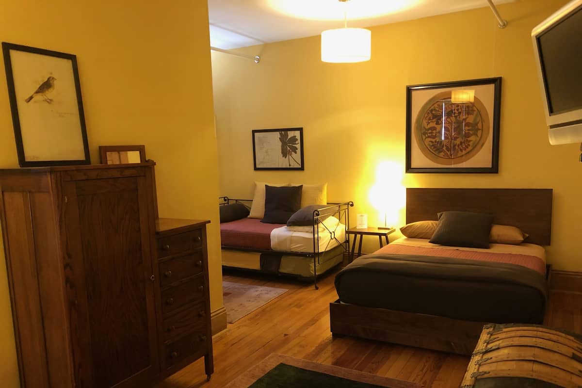 Suite, Ensuite, City View (Room 09) | 1 bedroom