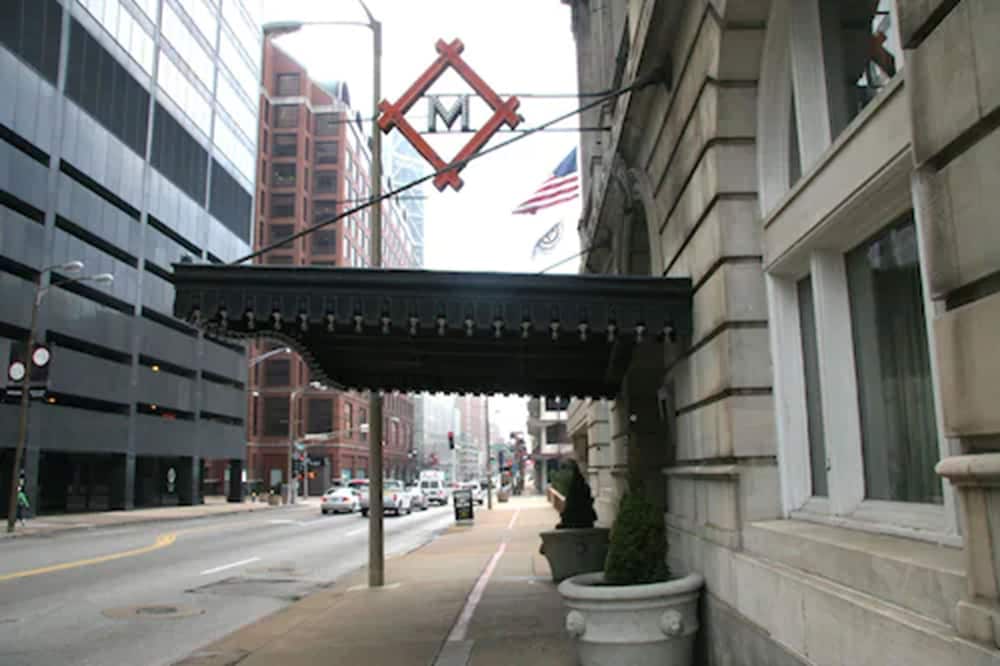 Missouri Athletic Club by null