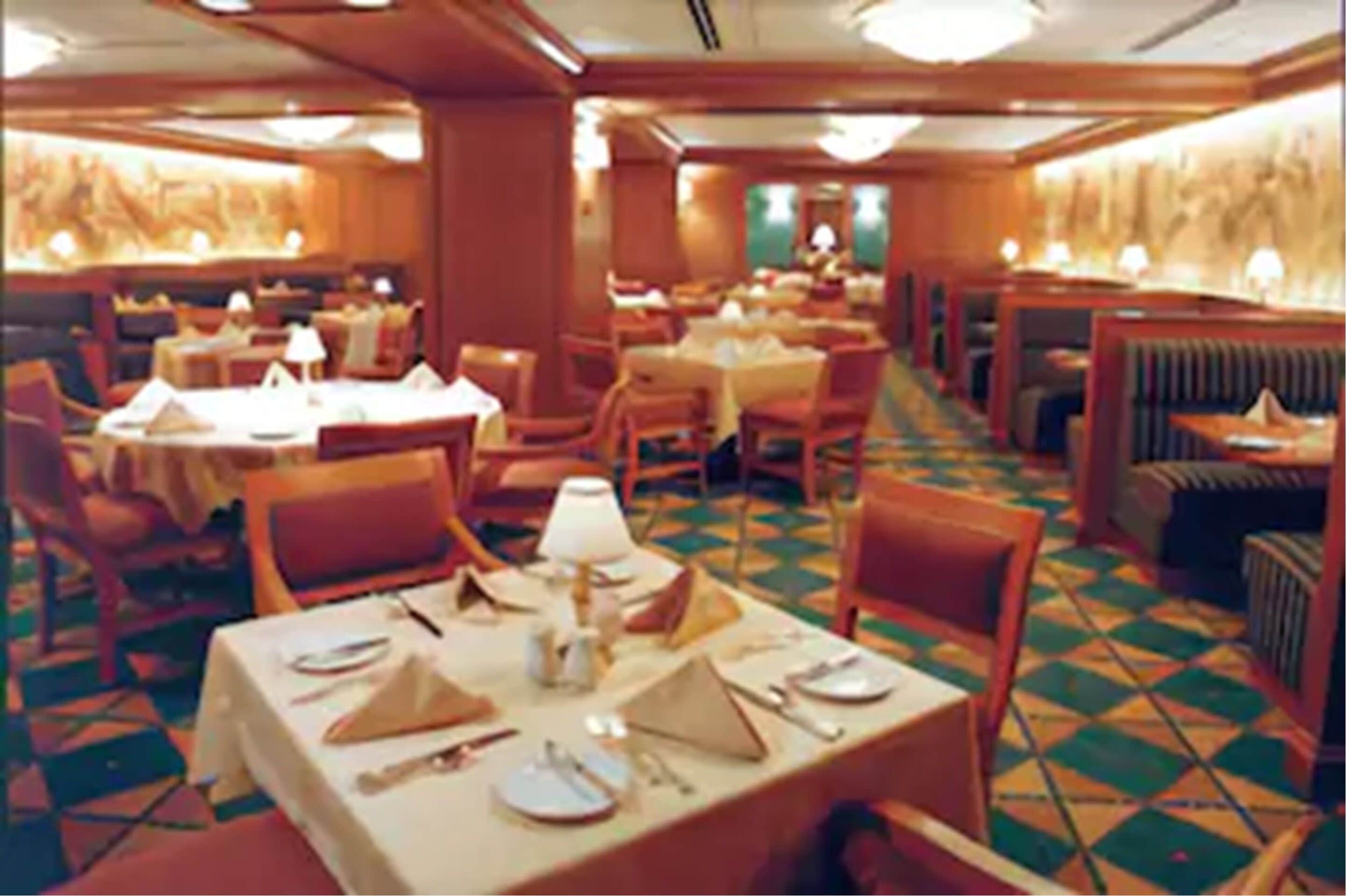 daily cooked-to-order breakfast for a fee