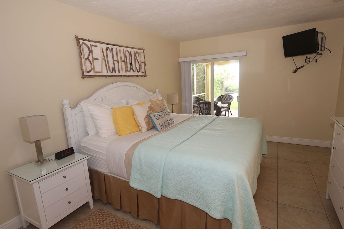 Condo, 2 Bedroom, Beachside | Individually decorated, individually furnished, iron/ironing board