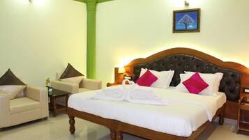 Executive Suite, 1 Bedroom | Desk, bed sheets