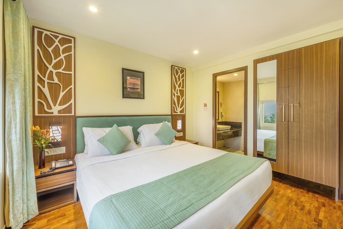 1 bedroom, minibar, desk, free WiFi
