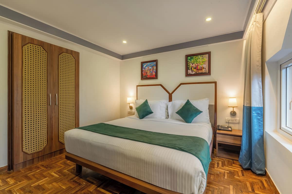 1 bedroom, minibar, desk, free WiFi