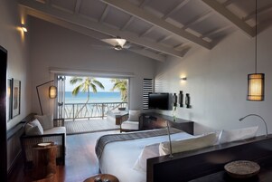 Villa, piscina privada, frente a la playa | 1 dormitorio y ropa de cama de alta calidad