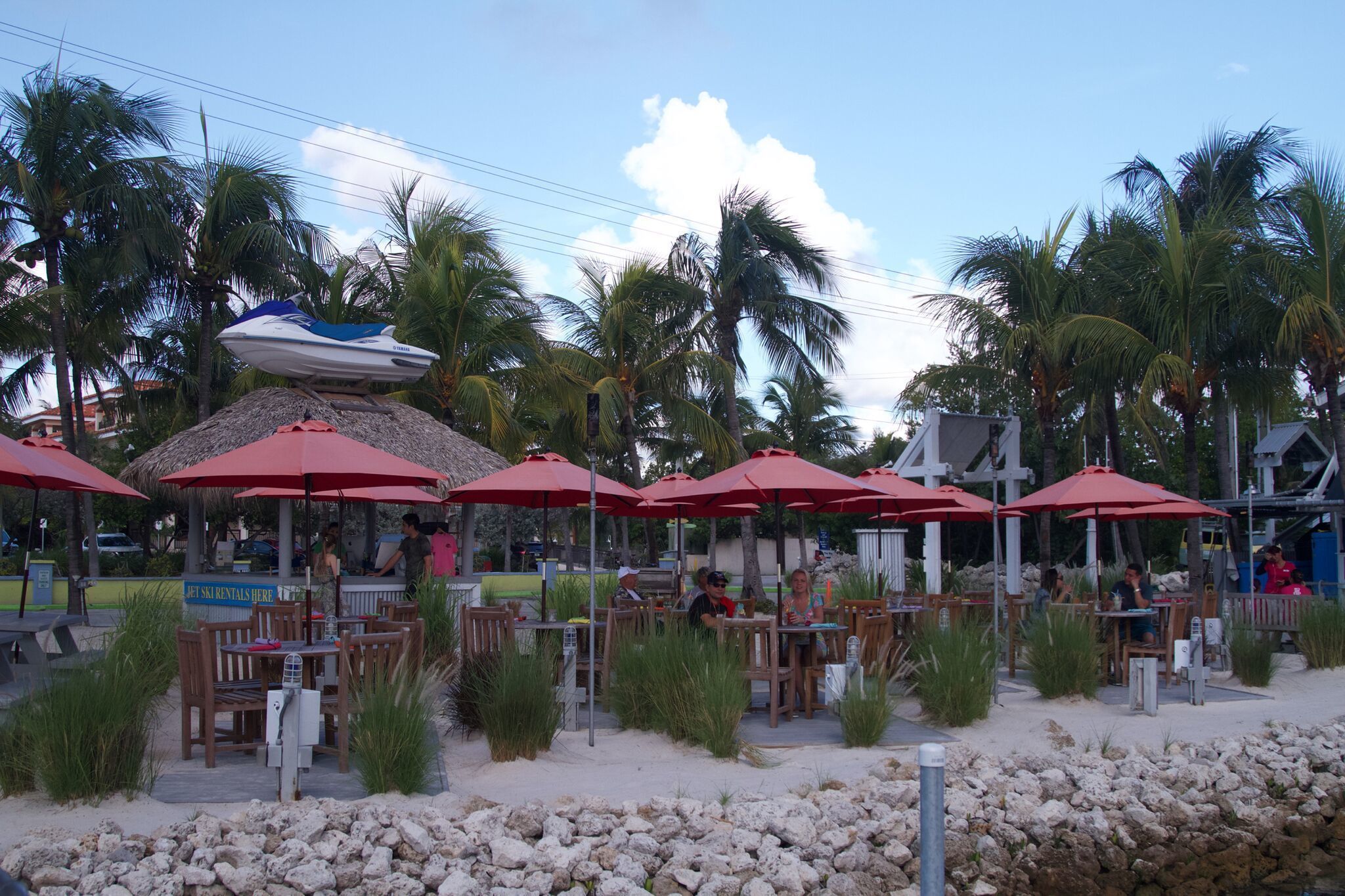 Breakfast, lunch, dinner served; seafood, pool views 
