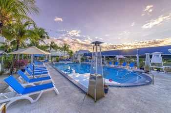 Pool amenities at Ibis Bay Beach Resort