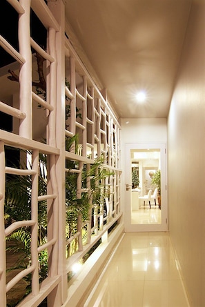 Hallway - Astana Kunti Suite Apartment (Seminyak)