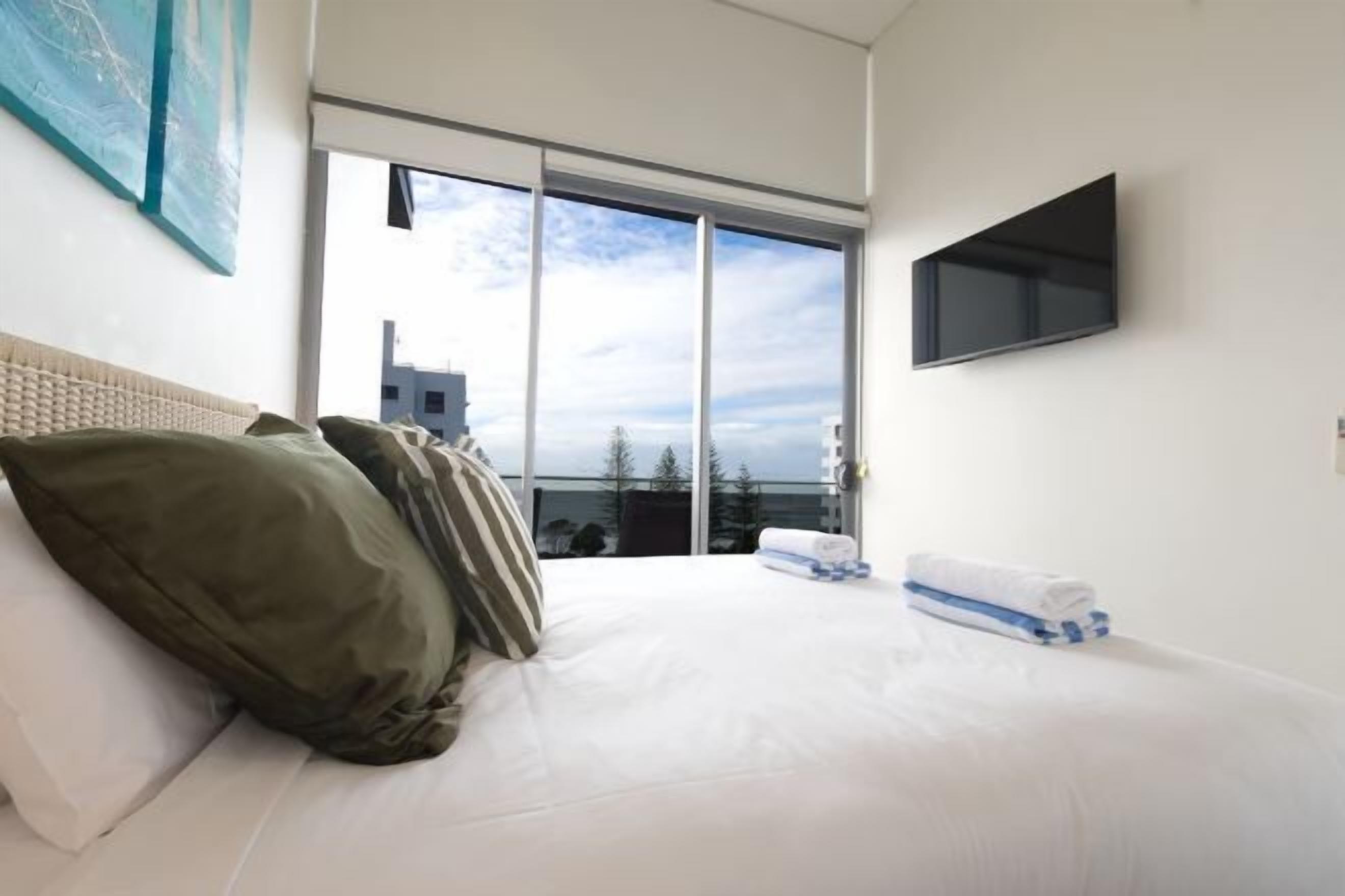 1 bedroom, laptop workspace, soundproofing, iron/ironing board