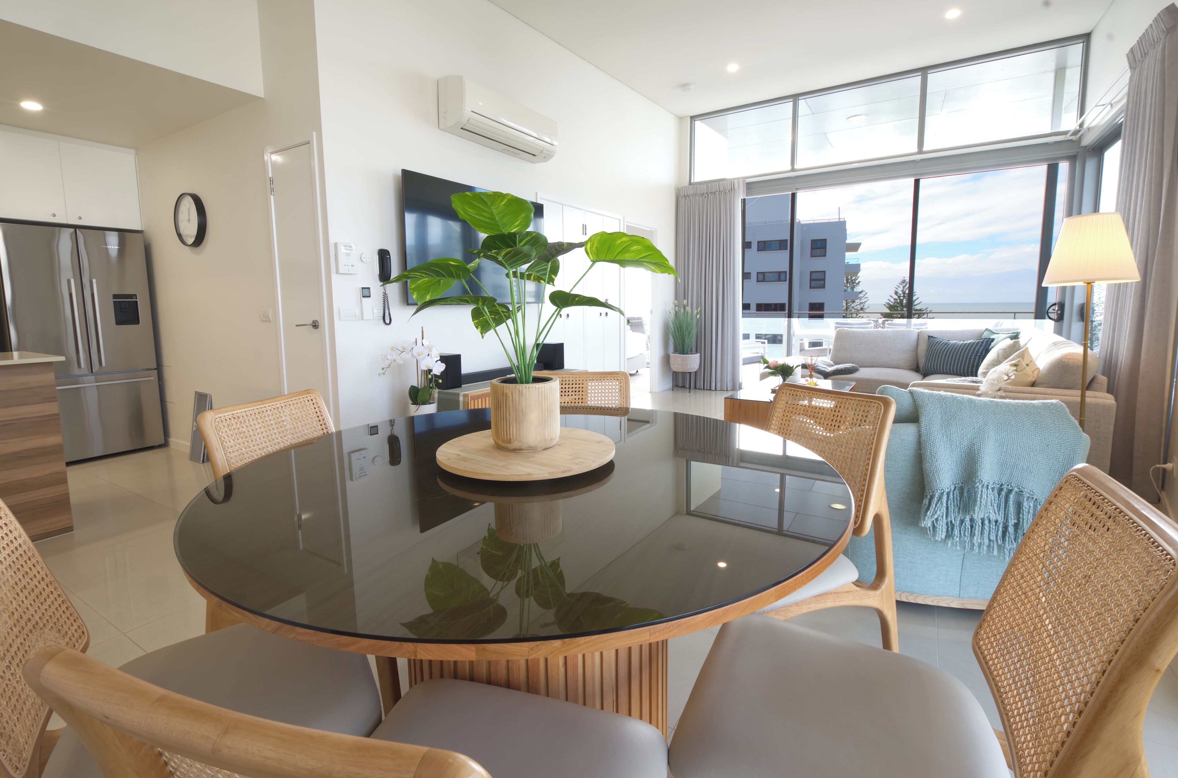 2 Bedroom Penthouse with Ocean Views | Dining room