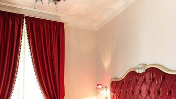 Villa Deluxe, 1 habitación, vistas al jardín | Ropa de cama de alta calidad y edredones de plumas