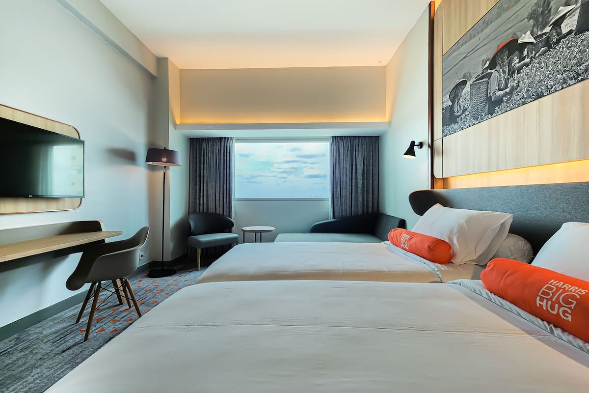 minibar, in-room safe, desk, laptop workspace