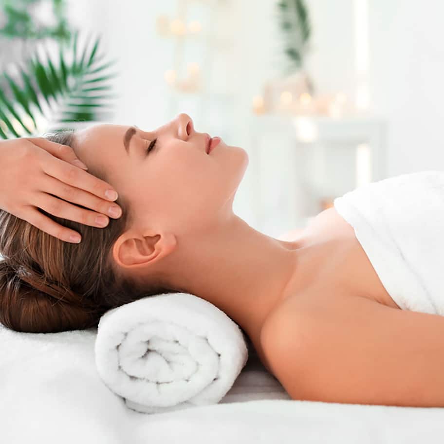 Aromatherapy, body scrubs, reflexology, 1 treatment room