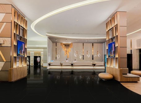 Lobby. HARRIS Hotel & Conventions Kelapa Gading Jakarta