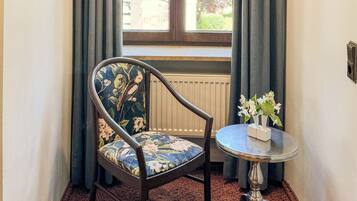 Quadruple Room | In-room safe, soundproofing, iron/ironing board, free WiFi