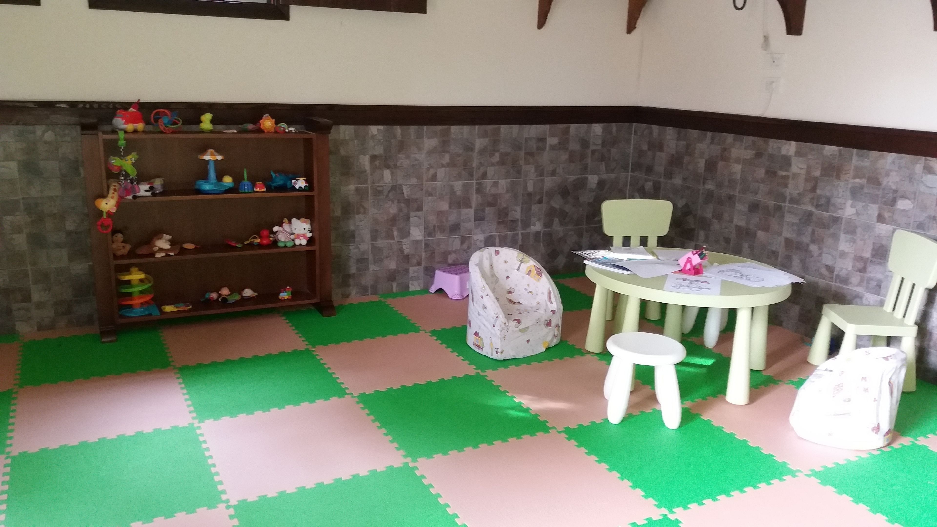 children’s play area – indoor