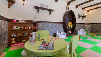 Innen-Kinderspielplatz